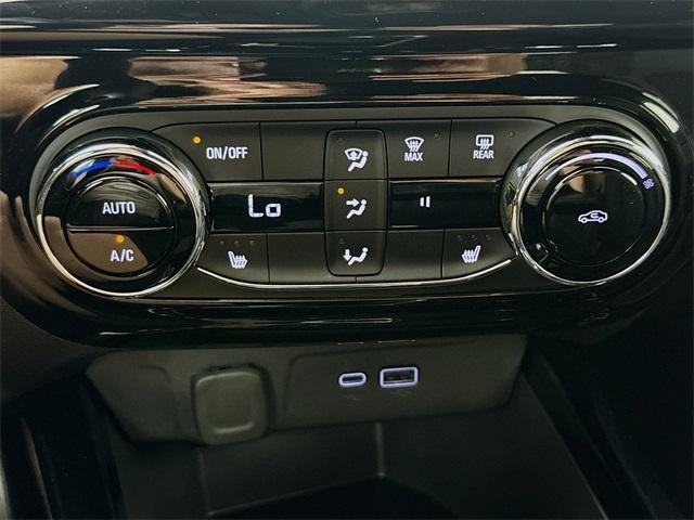 new 2025 Chevrolet Trax car, priced at $25,700