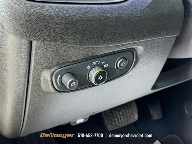 used 2021 Chevrolet Equinox car, priced at $25,405
