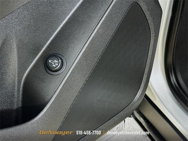 used 2021 Chevrolet Equinox car, priced at $25,405