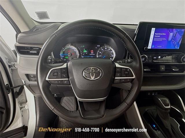 used 2023 Toyota Highlander Hybrid car, priced at $36,671