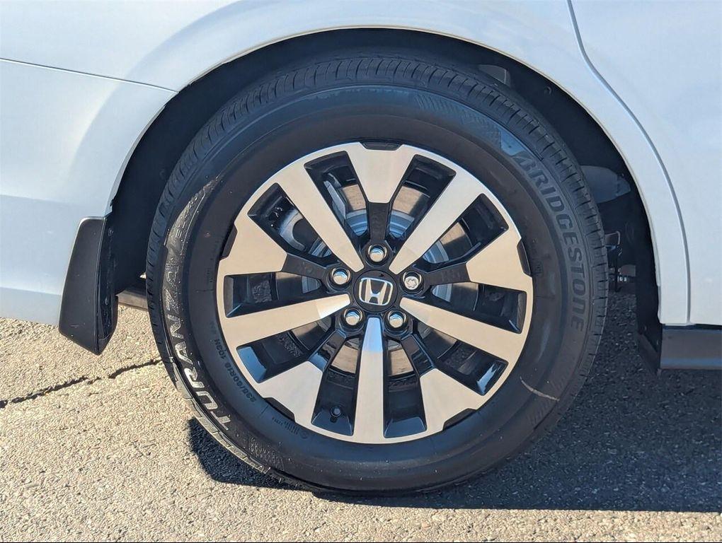 new 2026 Honda Odyssey car, priced at $43,185