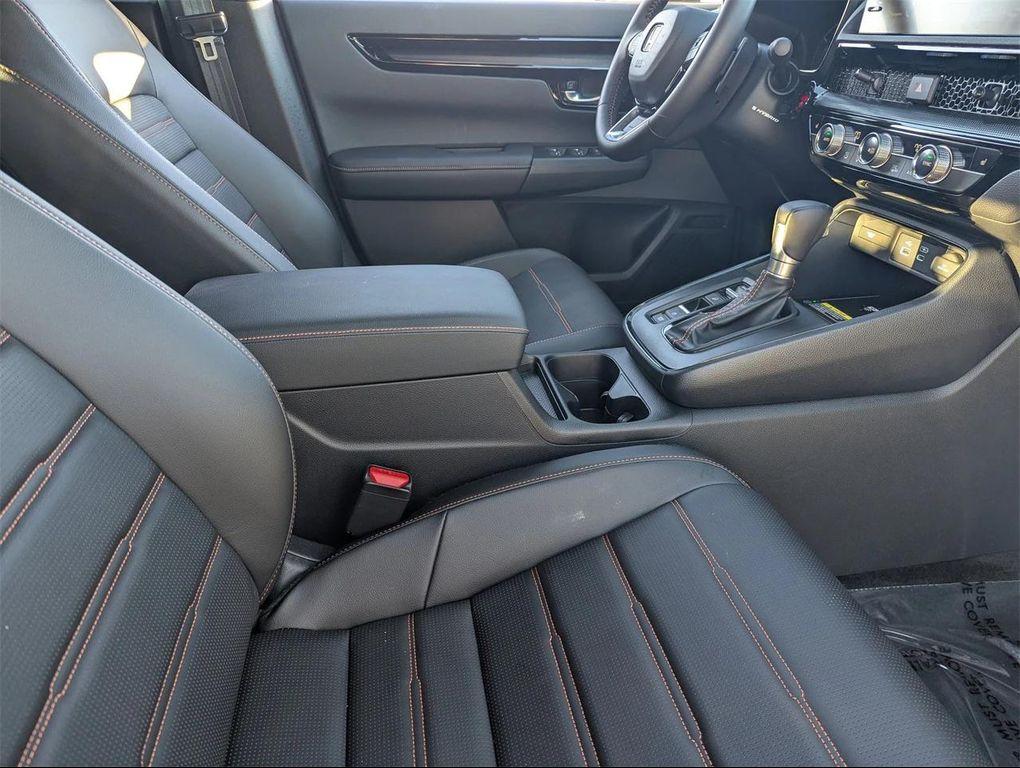 used 2025 Honda CR-V Hybrid car, priced at $35,890