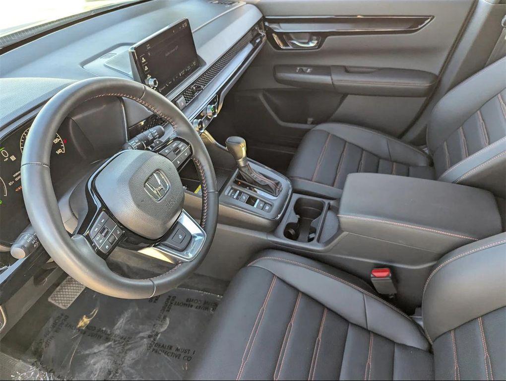 used 2025 Honda CR-V Hybrid car, priced at $35,890