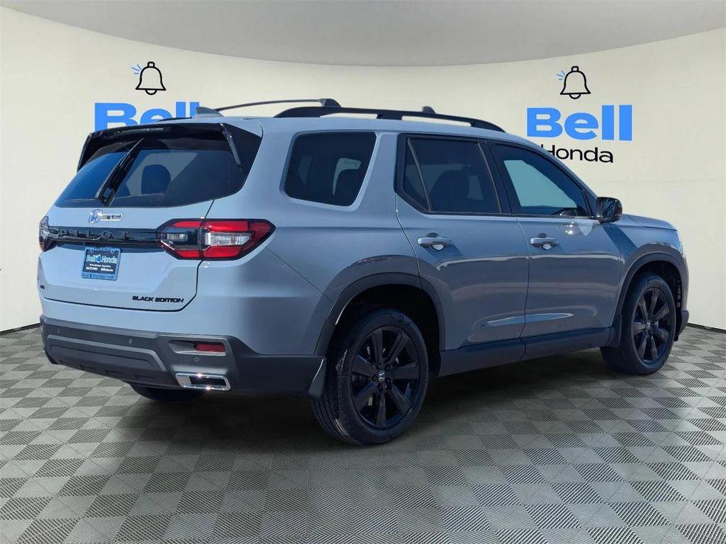new 2025 Honda Pilot car, priced at $52,528
