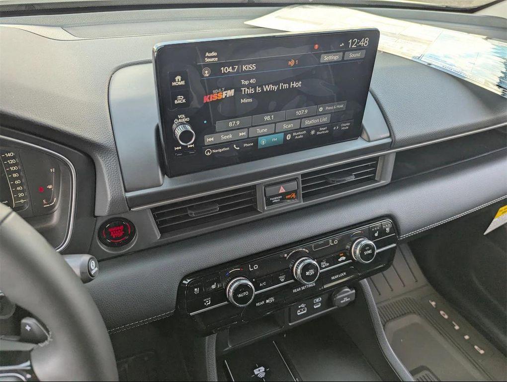 new 2025 Honda Pilot car, priced at $51,137