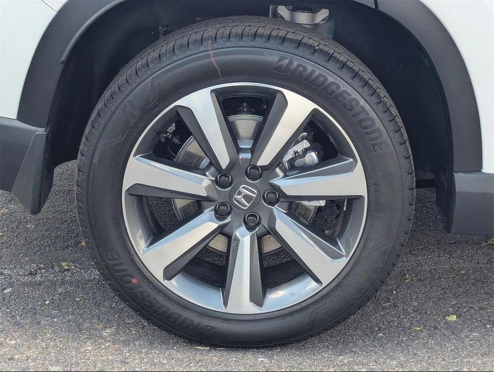 new 2025 Honda Pilot car, priced at $51,137
