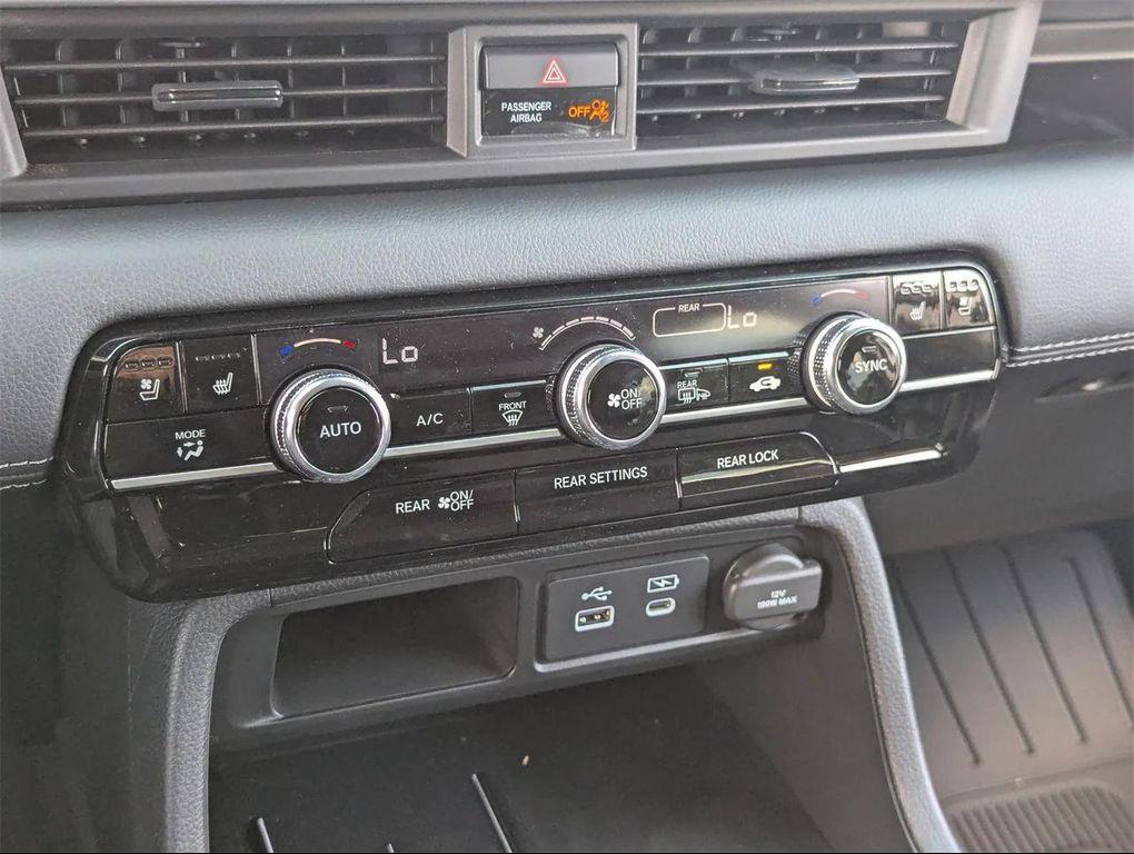 new 2025 Honda Pilot car, priced at $51,137