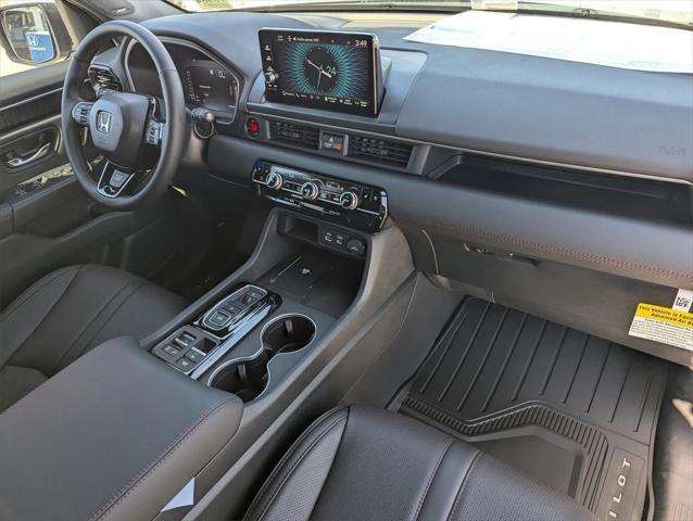 new 2025 Honda Pilot car, priced at $53,154
