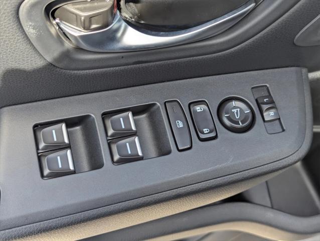new 2025 Honda Pilot car, priced at $44,651
