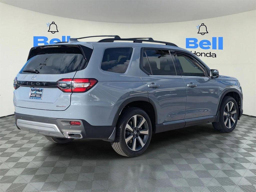 new 2025 Honda Pilot car, priced at $48,161