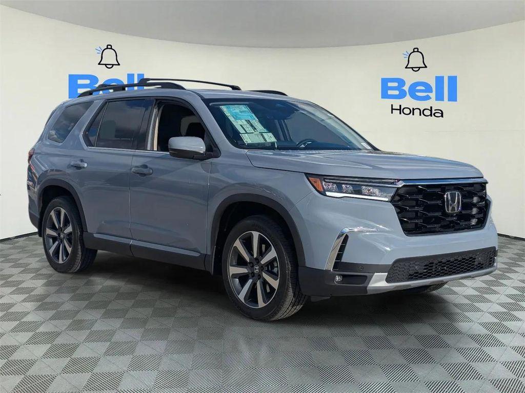 new 2025 Honda Pilot car, priced at $48,161
