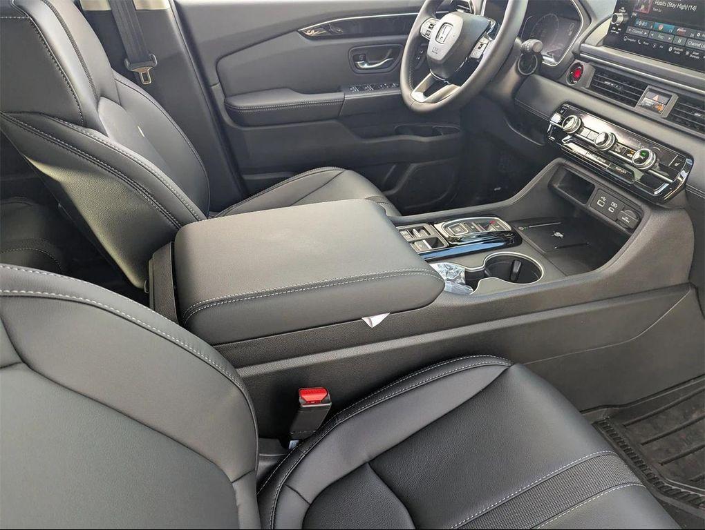 new 2025 Honda Pilot car, priced at $48,161