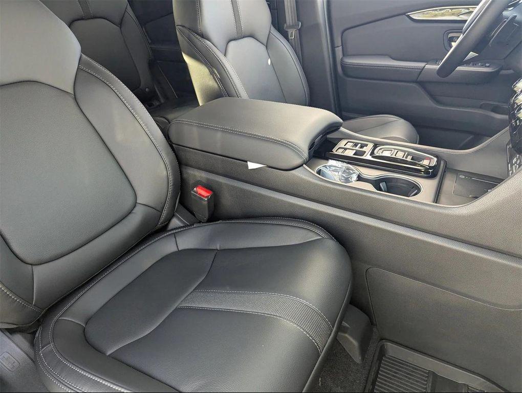 new 2025 Honda Pilot car, priced at $48,161