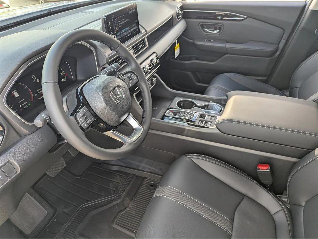 new 2025 Honda Pilot car, priced at $48,161