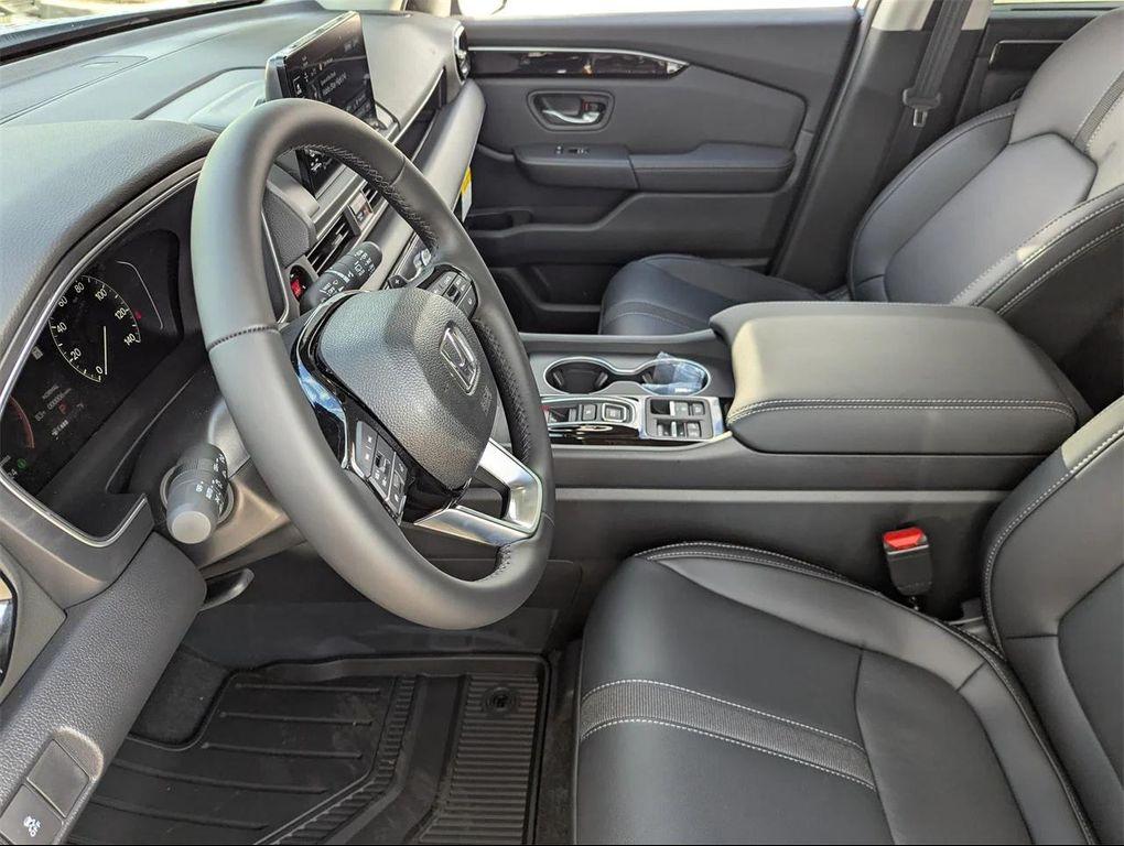 new 2025 Honda Pilot car, priced at $48,161
