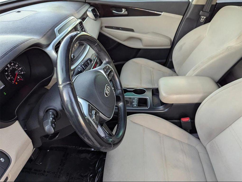 used 2020 Kia Sorento car, priced at $16,680