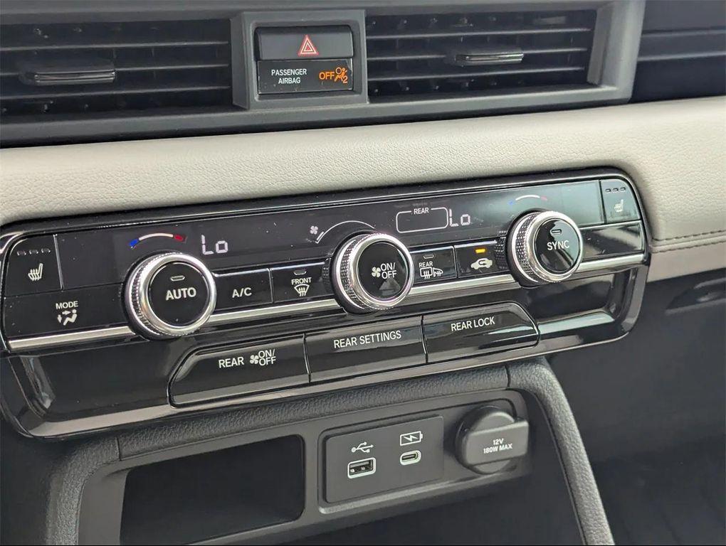 new 2025 Honda Pilot car, priced at $43,133