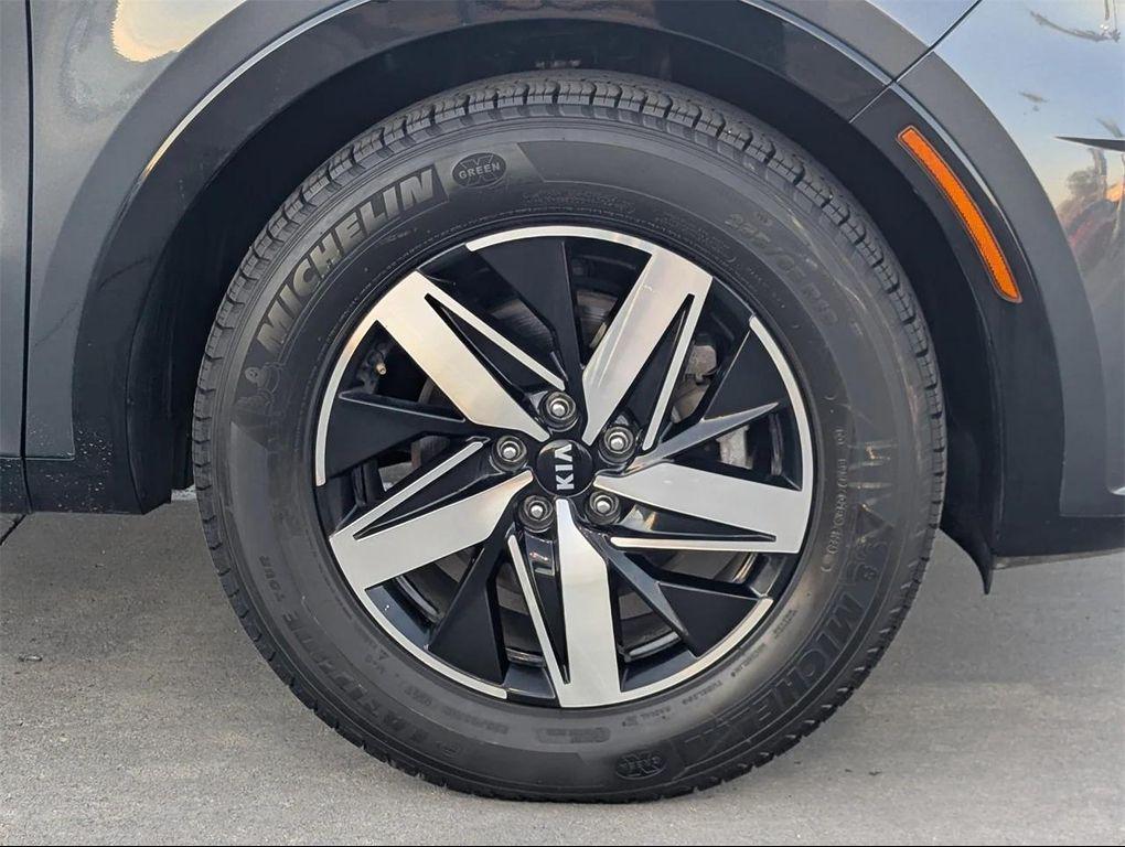 used 2021 Kia Sorento car, priced at $17,143