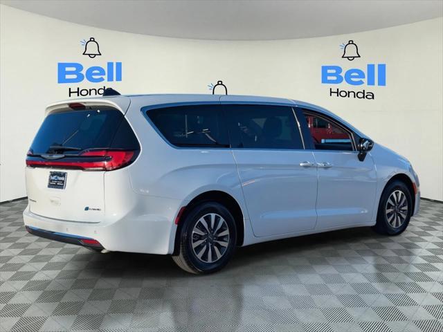 used 2024 Chrysler Pacifica Hybrid car, priced at $34,986