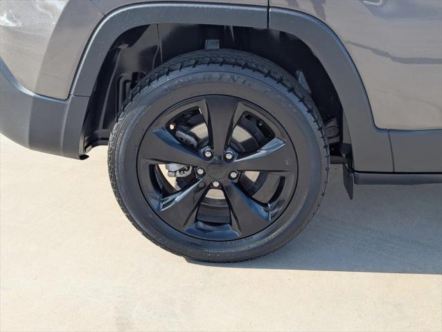 used 2018 Jeep Cherokee car, priced at $10,991