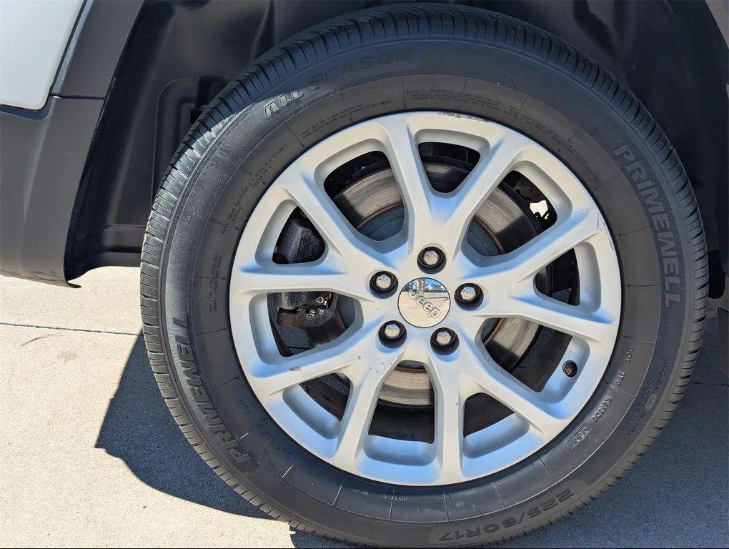 used 2017 Jeep Cherokee car, priced at $12,565