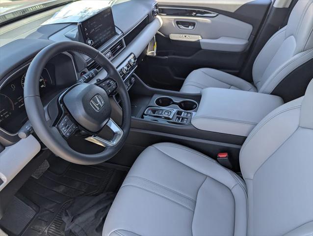 new 2025 Honda Pilot car, priced at $48,361