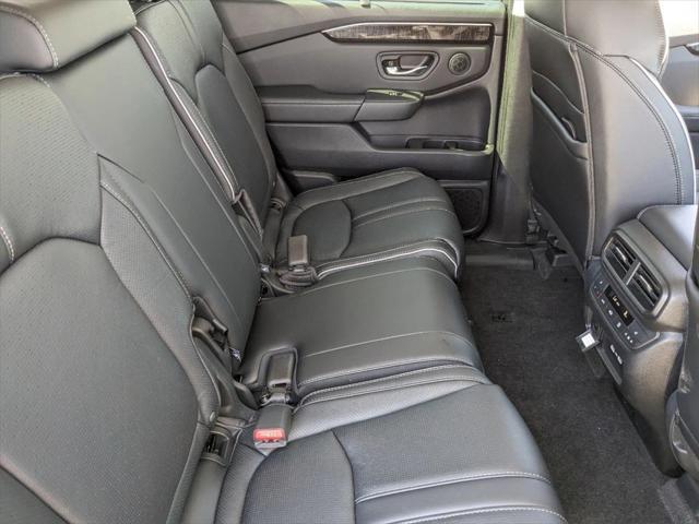 new 2025 Honda Pilot car, priced at $51,092