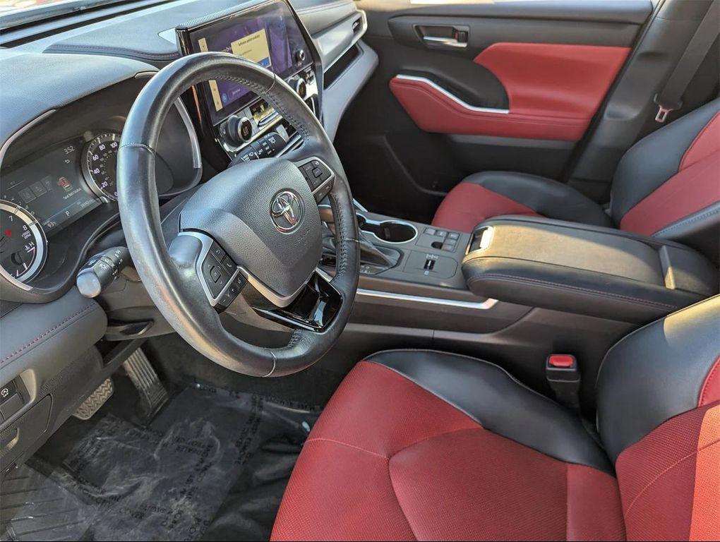 used 2023 Toyota Highlander car, priced at $28,392