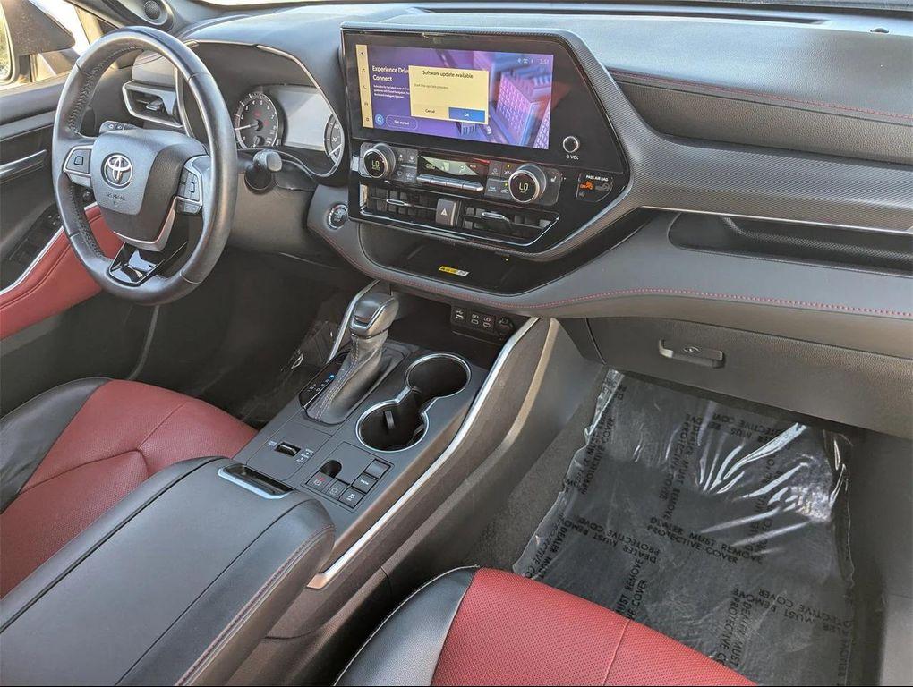 used 2023 Toyota Highlander car, priced at $28,392