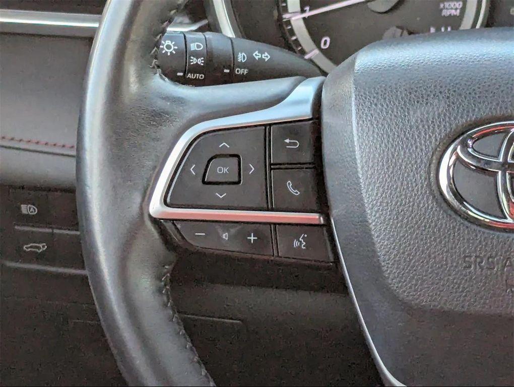 used 2023 Toyota Highlander car, priced at $28,392