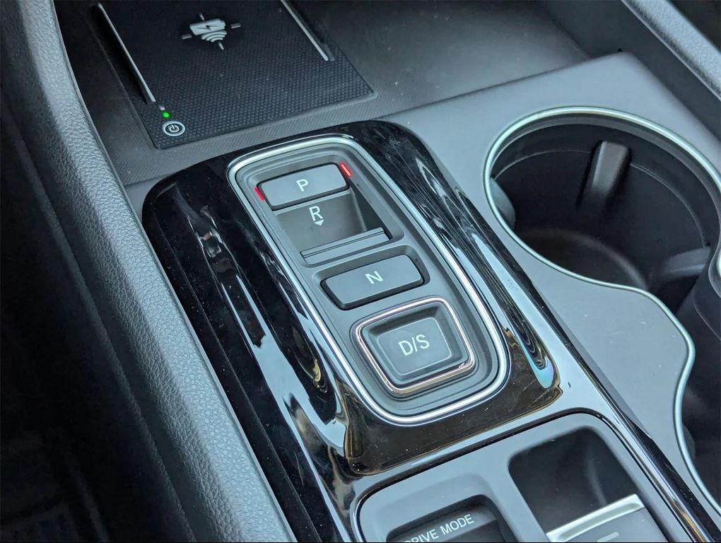 new 2025 Honda Pilot car, priced at $43,681