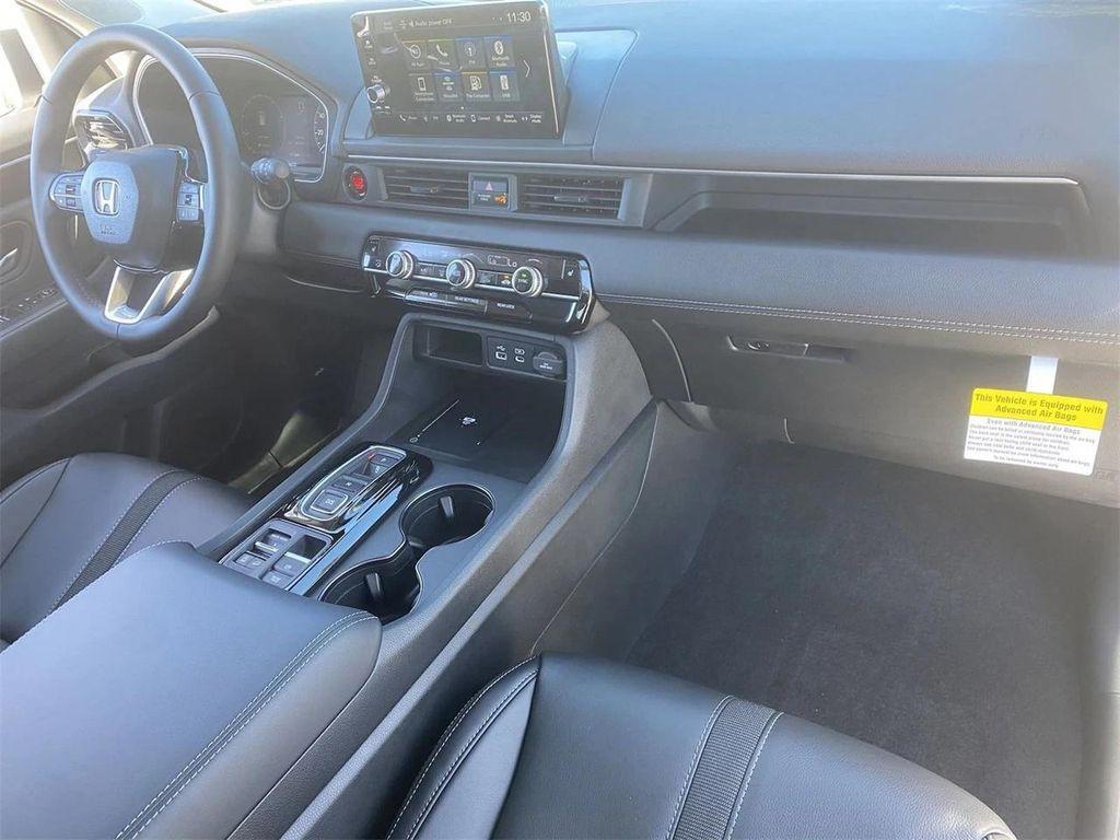 new 2025 Honda Pilot car, priced at $43,133