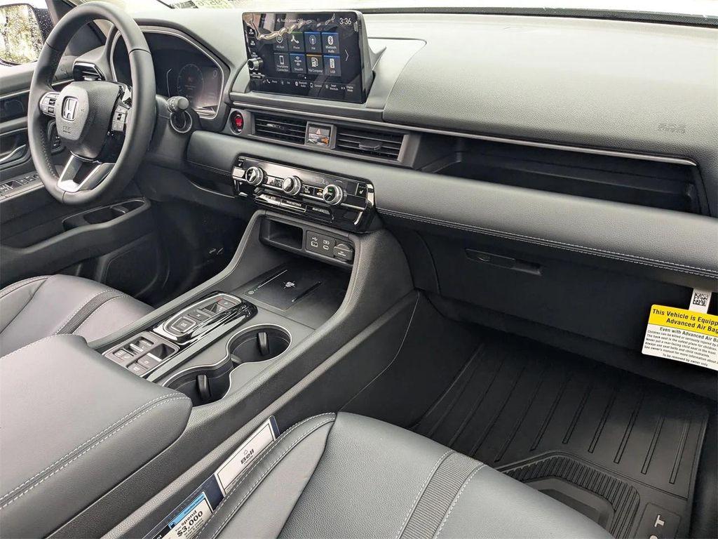 new 2025 Honda Pilot car, priced at $45,123