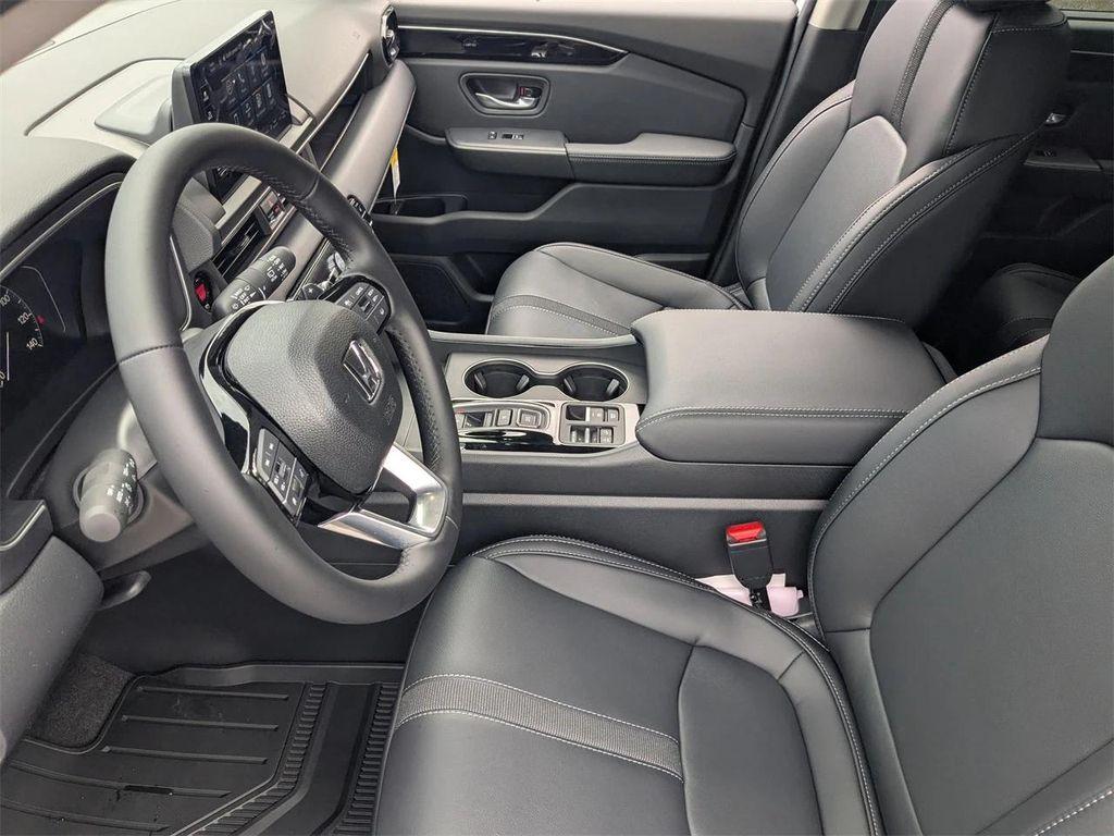 new 2025 Honda Pilot car, priced at $45,123