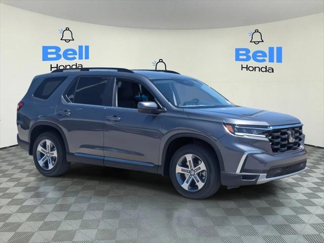 new 2025 Honda Pilot car, priced at $44,596