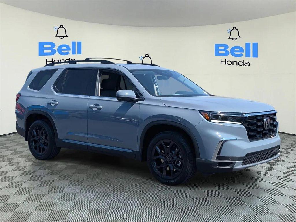 new 2025 Honda Pilot car, priced at $49,624