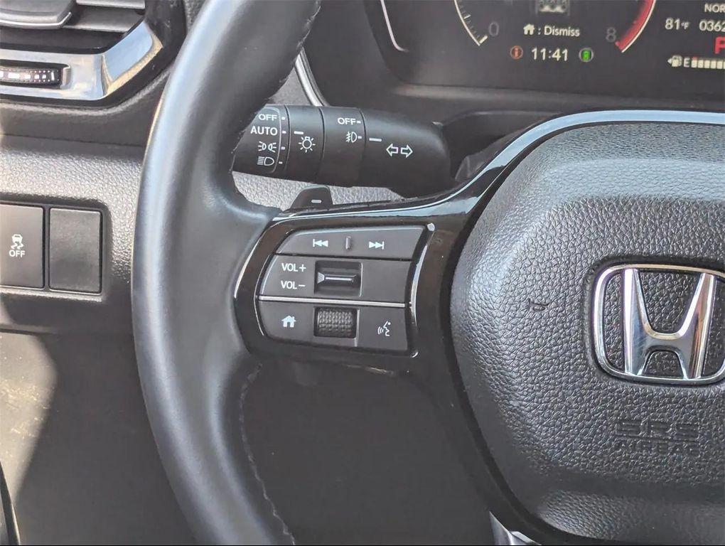 used 2025 Honda Pilot car, priced at $35,947