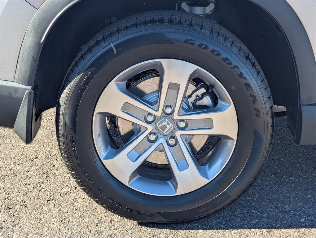 new 2025 Honda Pilot car, priced at $44,696