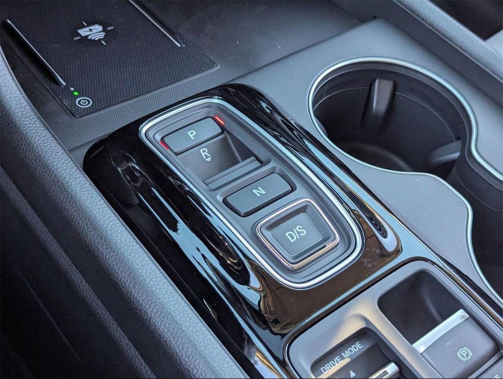 new 2025 Honda Pilot car, priced at $44,696