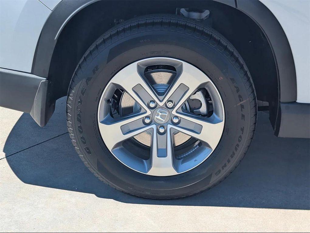 new 2025 Honda Pilot car, priced at $45,670