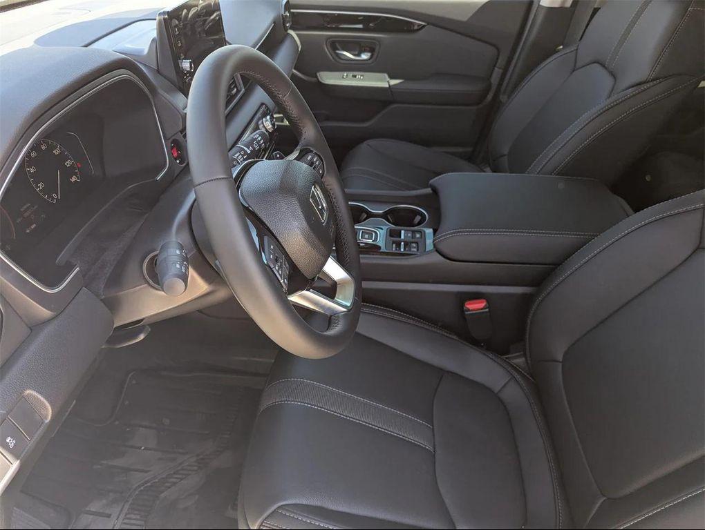new 2025 Honda Pilot car, priced at $45,670