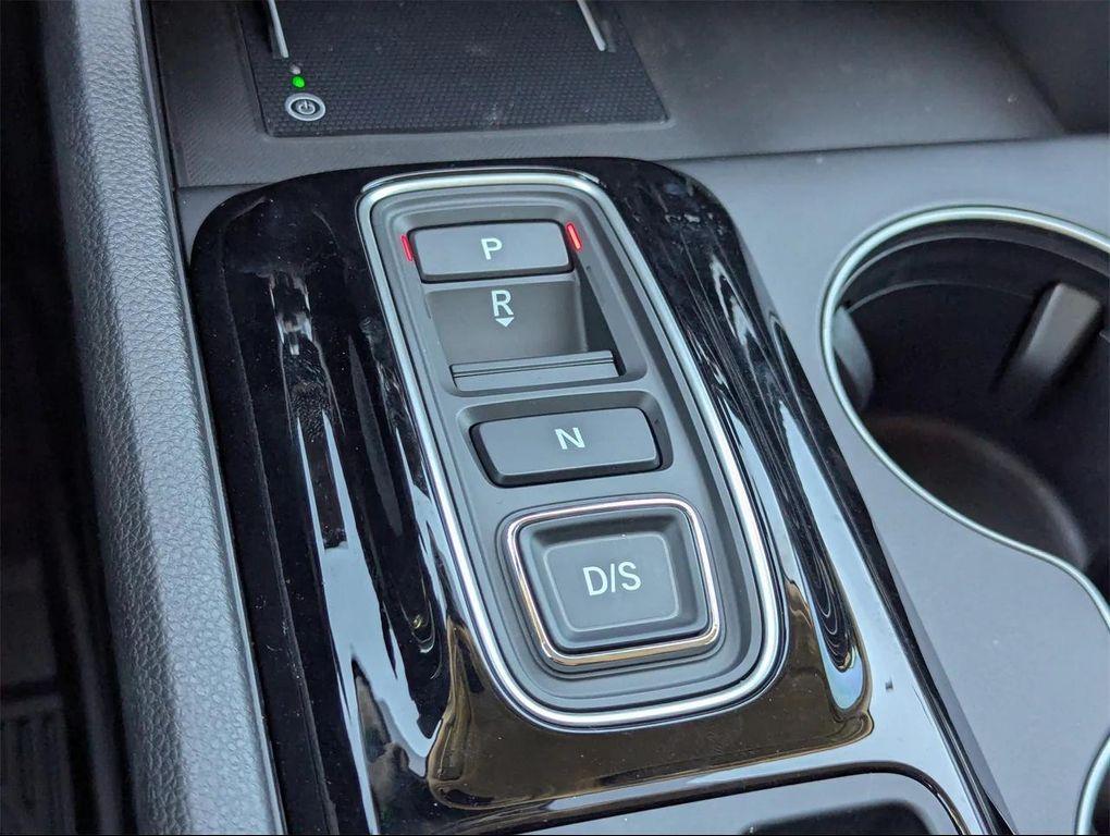 new 2025 Honda Pilot car, priced at $45,670