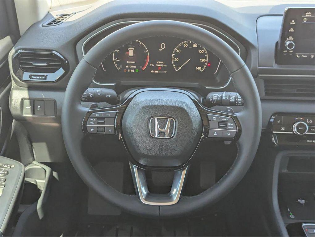 new 2025 Honda Pilot car, priced at $45,670
