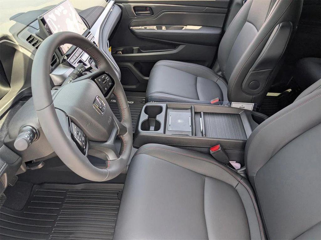 new 2026 Honda Odyssey car, priced at $43,508