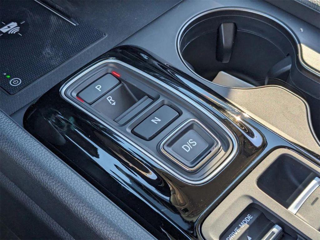 new 2025 Honda Pilot car, priced at $43,681