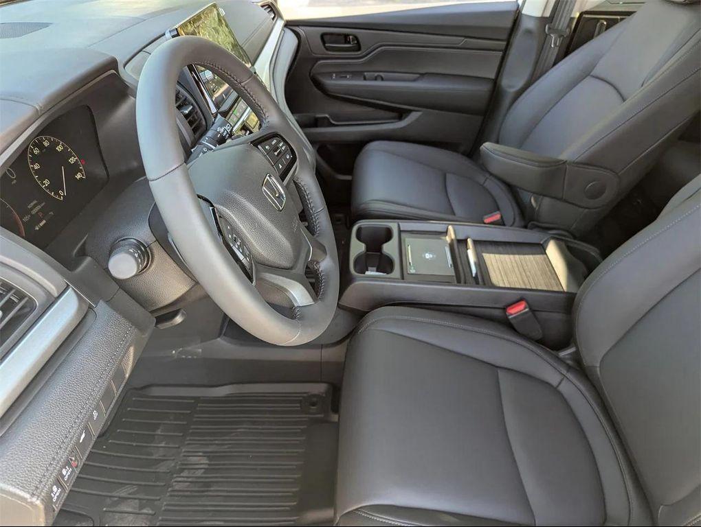 new 2026 Honda Odyssey car, priced at $43,238