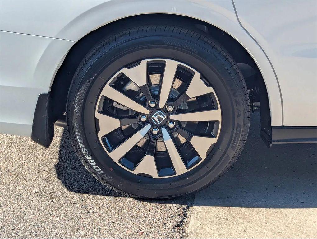 new 2026 Honda Odyssey car, priced at $43,238