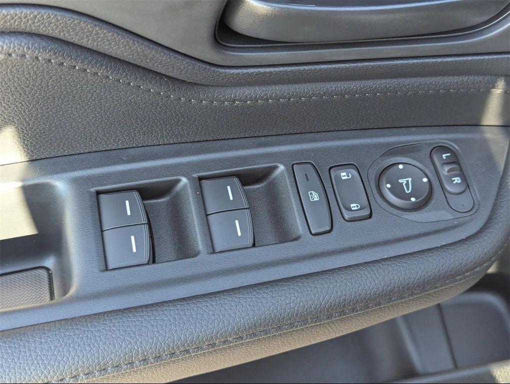 new 2026 Honda Odyssey car, priced at $43,238