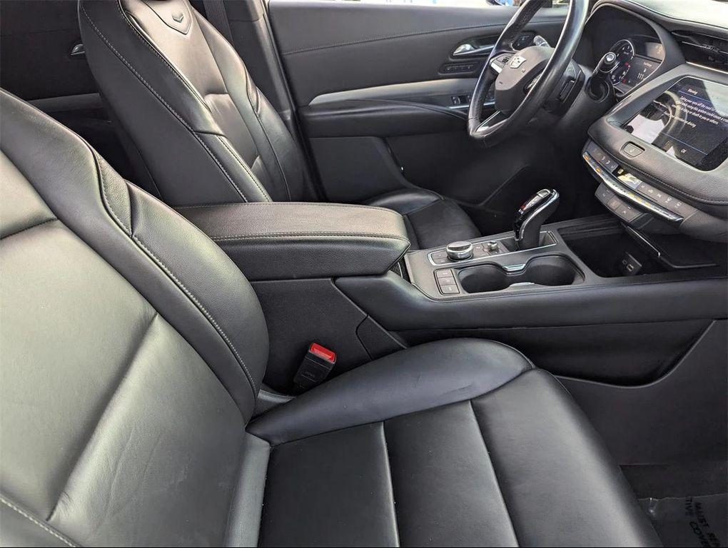 used 2023 Cadillac XT4 car, priced at $19,377