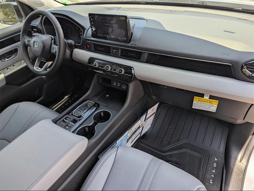 new 2025 Honda Pilot car, priced at $49,197